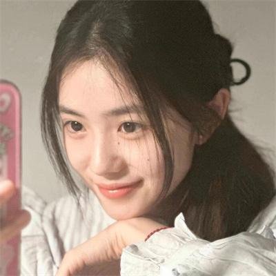 窃窃私语